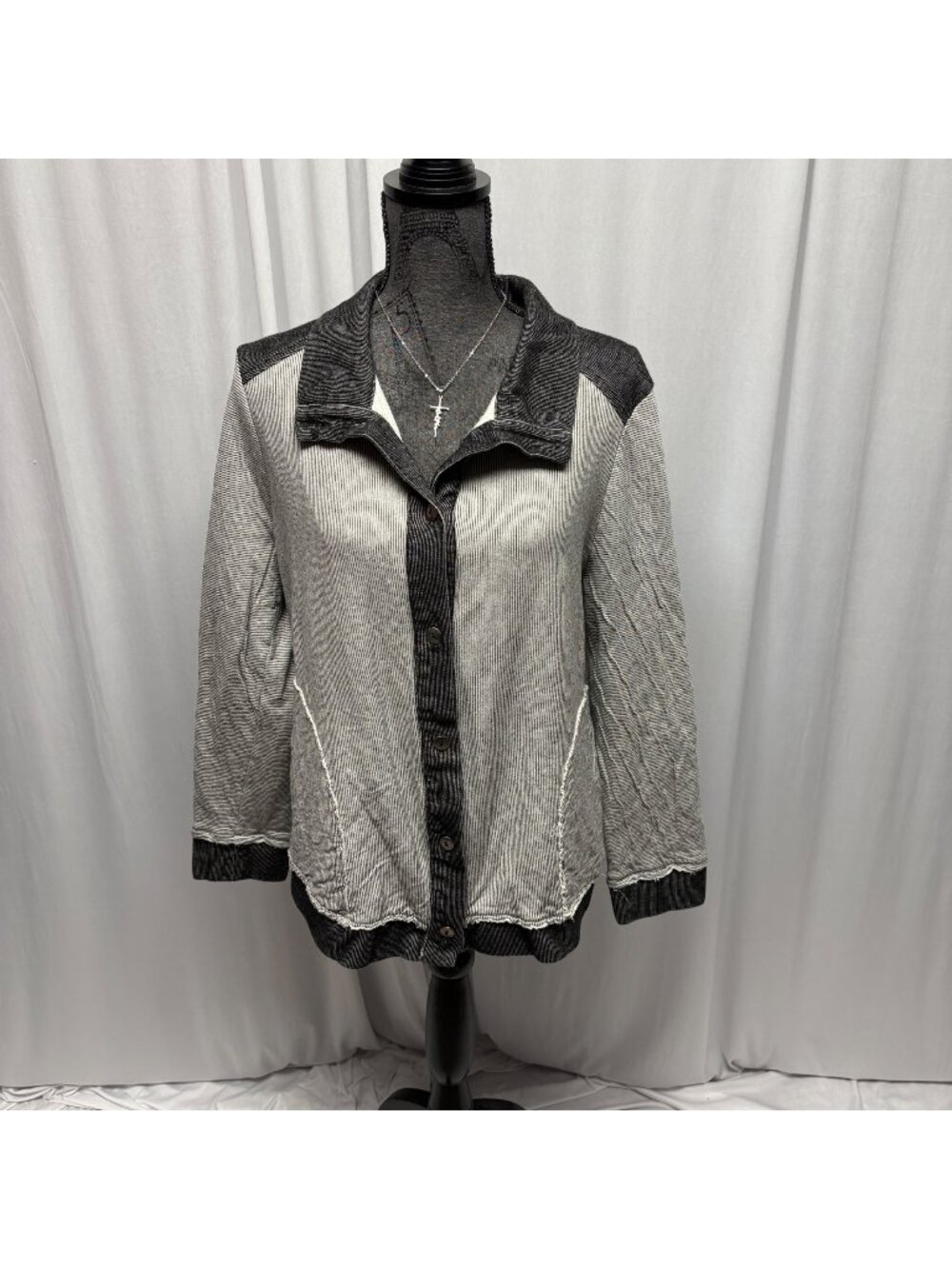 Focus Casual Life Cardigan Womens Sz Large Gray Black Button Up Raw Edge Details